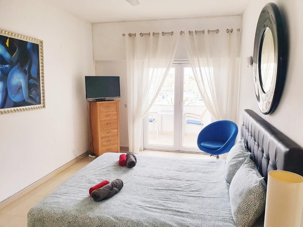 Lagos Main Avenue Studio With Marina View Balcony Exterior foto