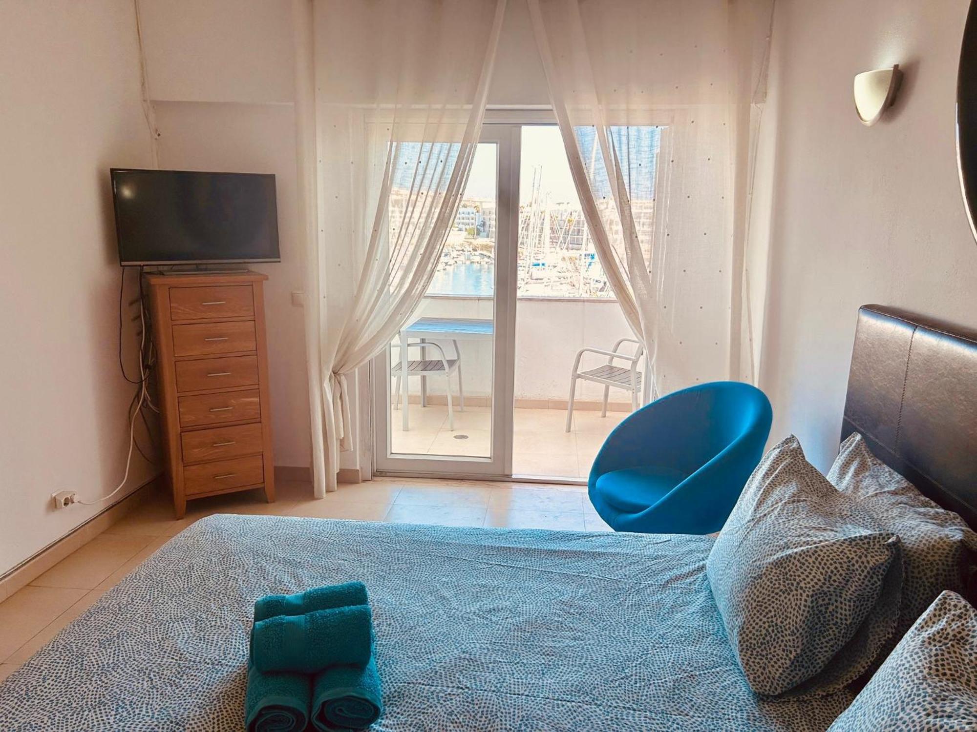 Lagos Main Avenue Studio With Marina View Balcony Exterior foto
